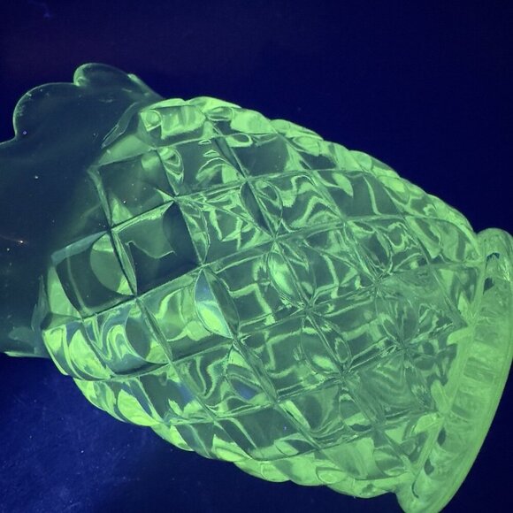 Antique Pineapple Clear Glass Vase Manganese 365nm Green UV Glow Utensil Holder - Picture 4 of 16